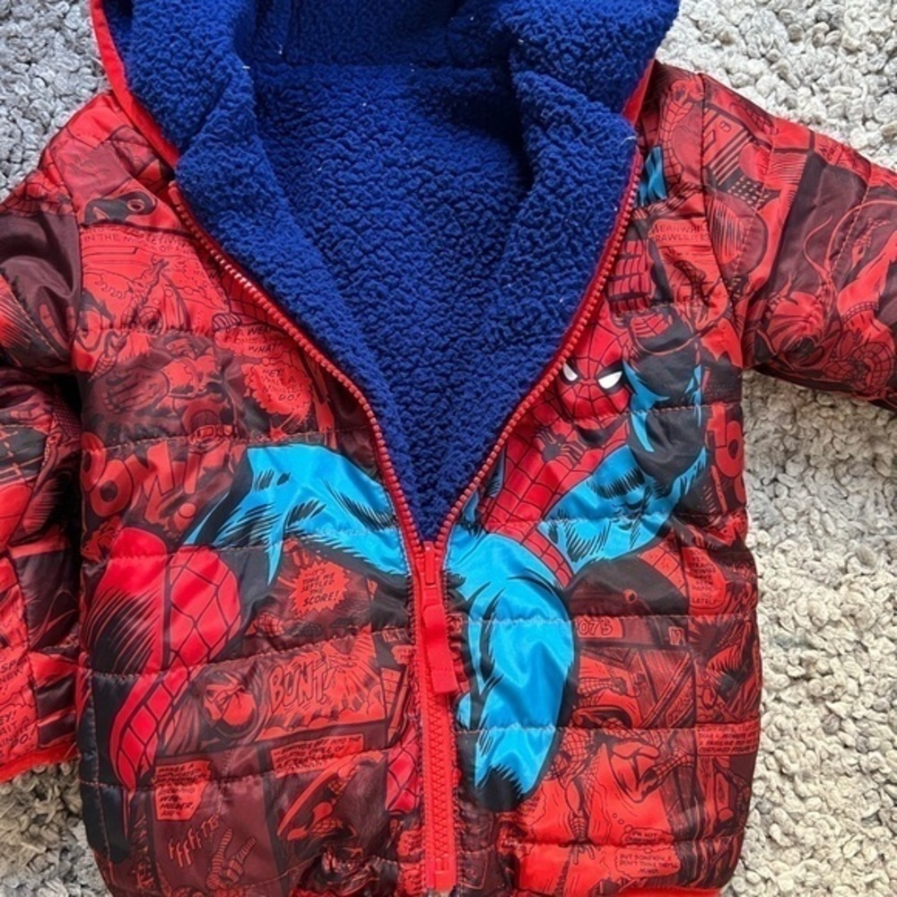 Spider-Man reversible jacket - Picture 2 of 5